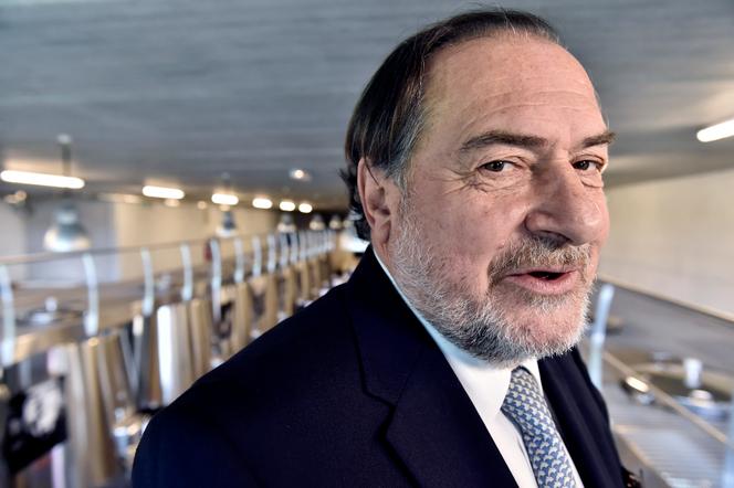 Enólogo Michel Rolland, na reserva Château La Dominique, em Saint-Emilion (Gironde), 5 de abril de 2016.