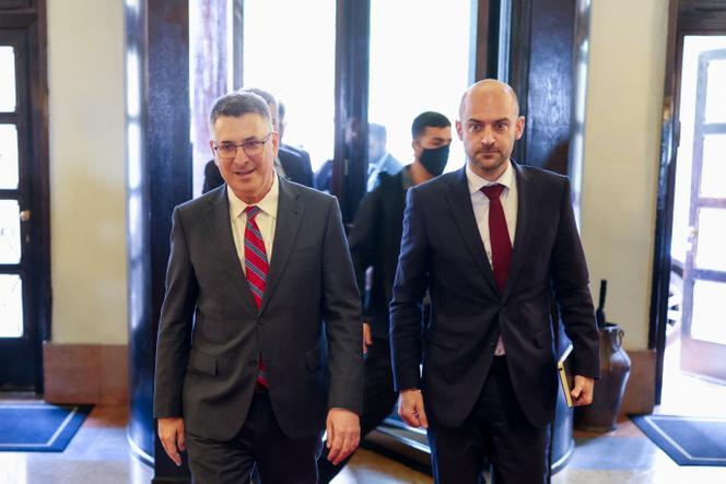 Le ministre des affaires étrangères israélien, Gideon Saar, et le ministre des affaires étrangères français, Jean-Noël Barrot, lors de leur rencontre à Jérusalem, le 20 mars 2026.