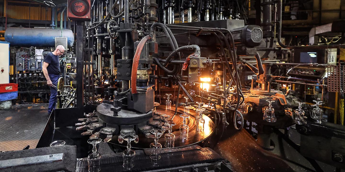 La verrerie ARC d'Arques sauvée, malgré 700 suppressions de postes