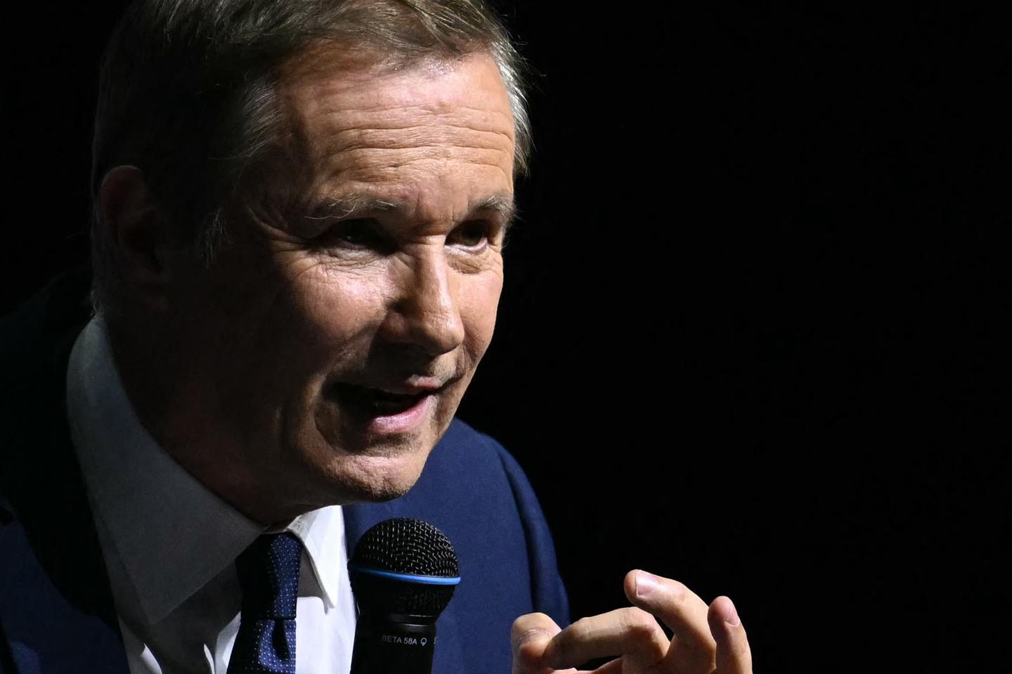 Nicolas Dupont-Aignan, David Lisnard et Fabien Roussel, élus maires au premier tour, affinent leurs ambitions nationales Nicolas Dupont-Aignan, David Lisnard et Fabien Roussel, élus maires au premier tour, affinent leurs ambitions nationales