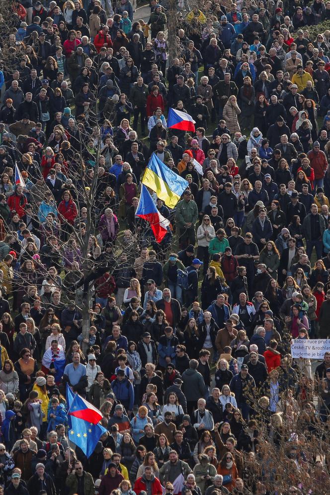 Manifestação antigovernamental em Praga, 21 de março de 2026. 