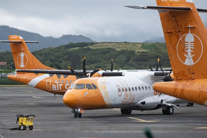 Sur le tarmac de l’aéroport de Nouméa-Magenta, à Nouméa, le 5 juin 2024.