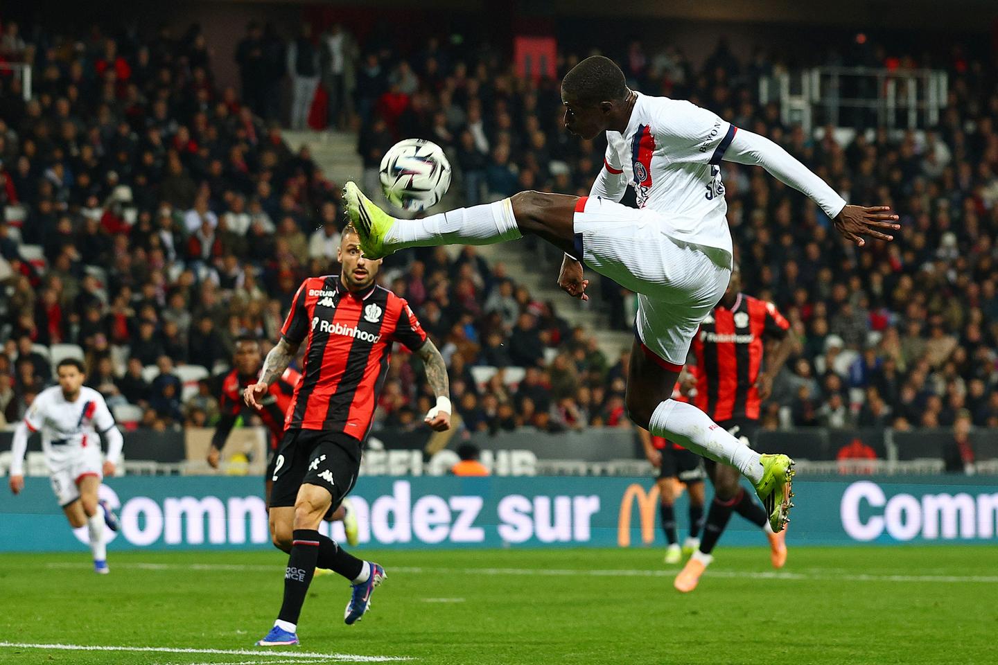 Le PSG reprend les commandes de la Ligue 1 après son large succès à Nice