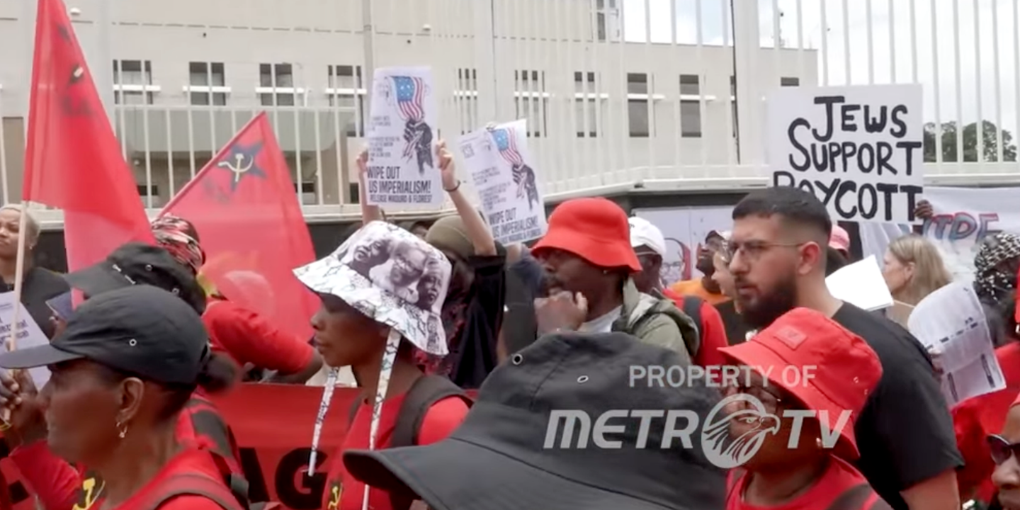 Afrique du Sud : des milliers manifestent pour la souveraineté face aux pressions américaines