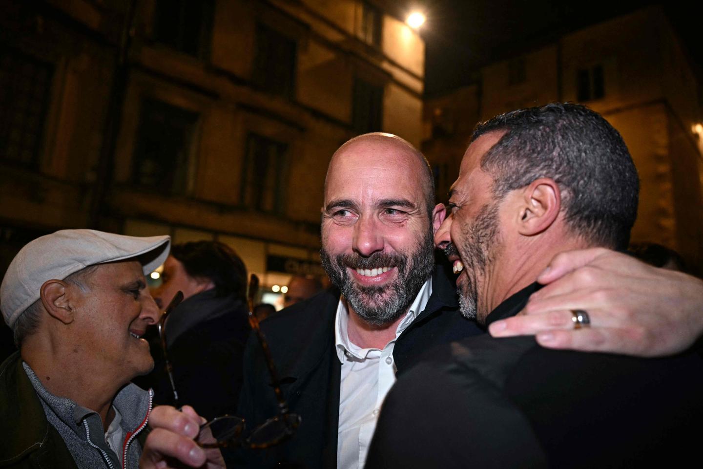 Municipales à Nîmes : la gauche, avec le communiste Vincent Bouget, renverse la droite et repousse le RN