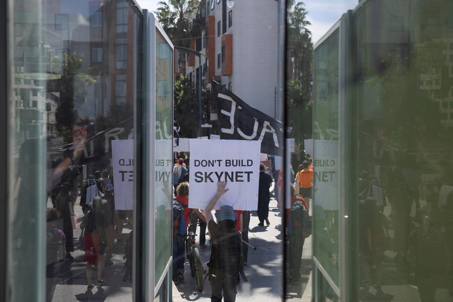 Intelligence artificielle : une juge fédérale suspend pour une semaine les sanctions de l’administration Trump envers Anthropic