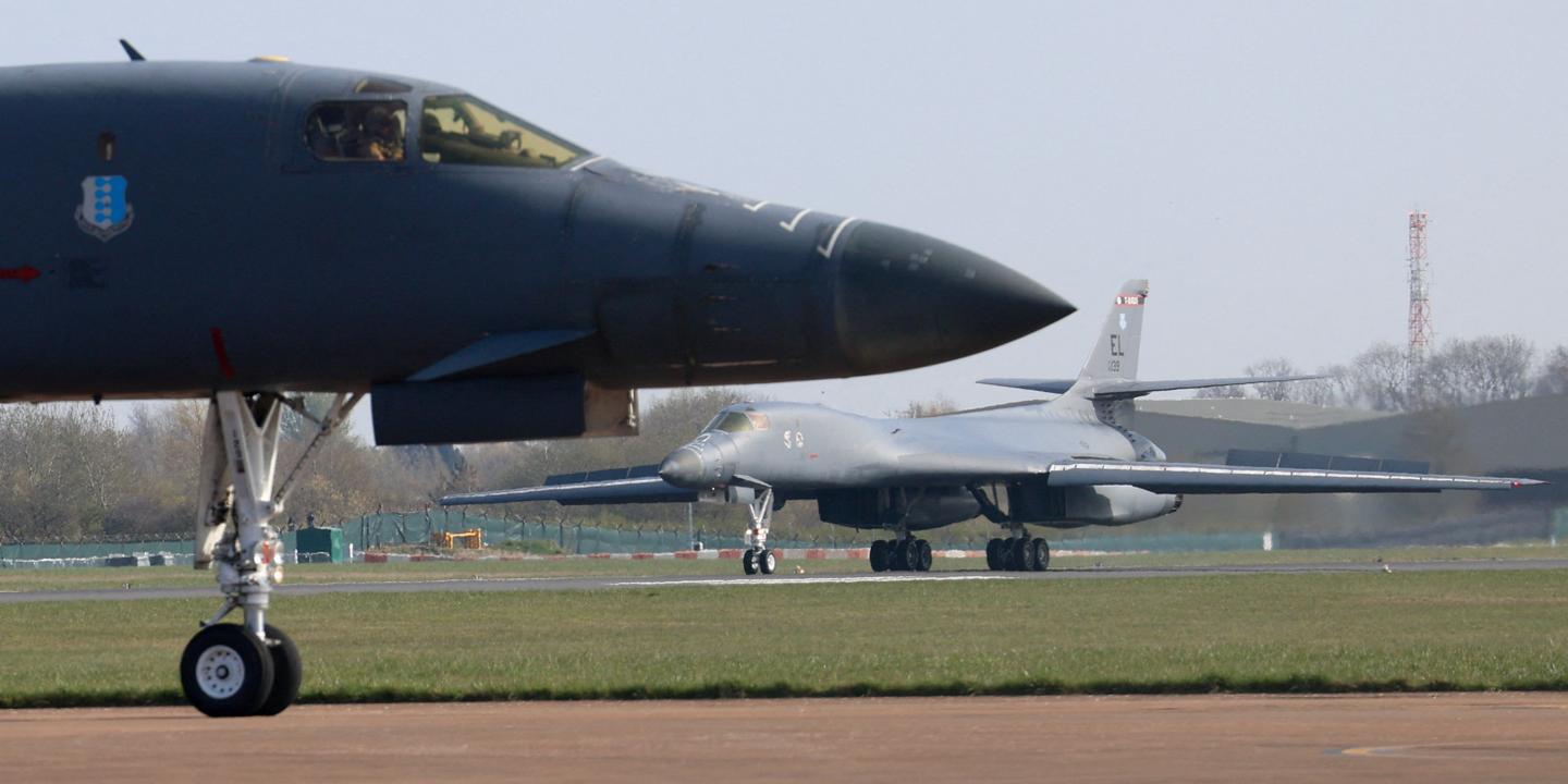 visée par Donald Trump, la France n’interdit pas tous les survols d’avions militaires à destination d’Israël, selon les informations du « Monde »