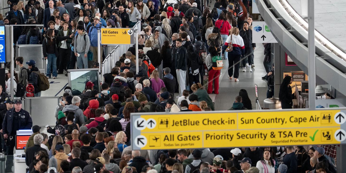 L’administration Trump va déployer des agents de l’ICE dans les aéroports américains