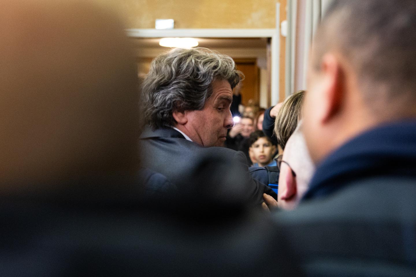 Le comité de déontologie du Sénat saisi après les menaces de mort proférées par le sénateur LR Thierry Meignen à l’encontre de la journaliste Nassira El Moaddem