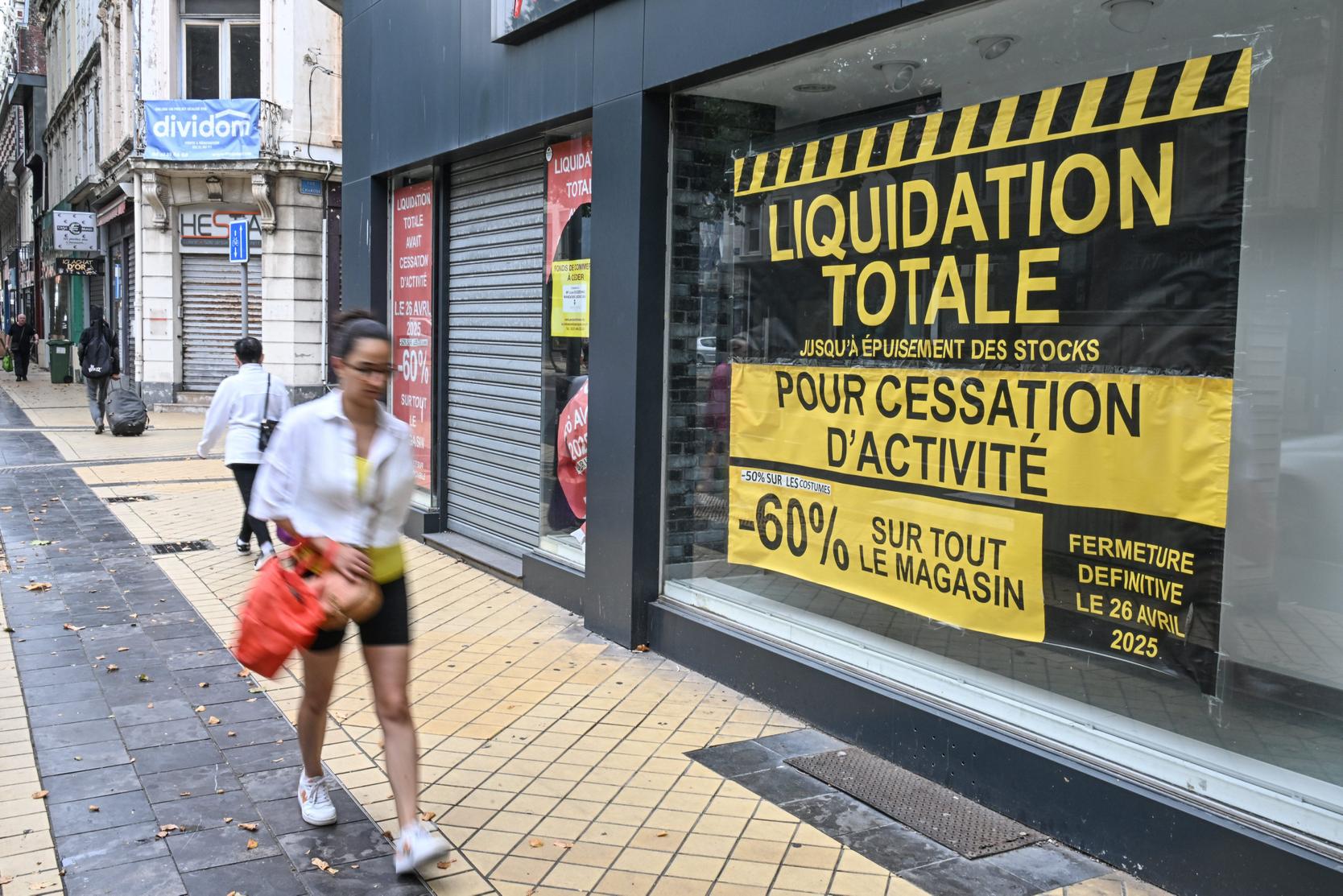Face à la crise du petit commerce, la piste de l’encadrement des loyers