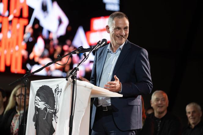 Lors d’un meeting de campagne de l’autonomiste Gilles Simeoni à Bastia, le 18 mars 2026.