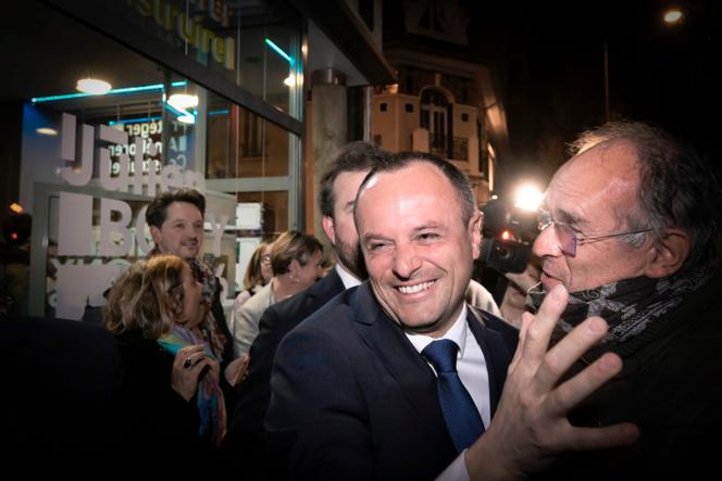 Julien Bony à son siège de campagne le soir du second tour des élections municipales à Clermont-Ferrand, le 22 mars 2026.