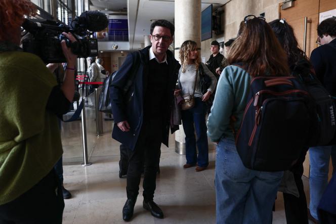 Advogado de Karim Harrat, Fabian Lahaie, em Aix-en-Provence, 23 de março de 2026.