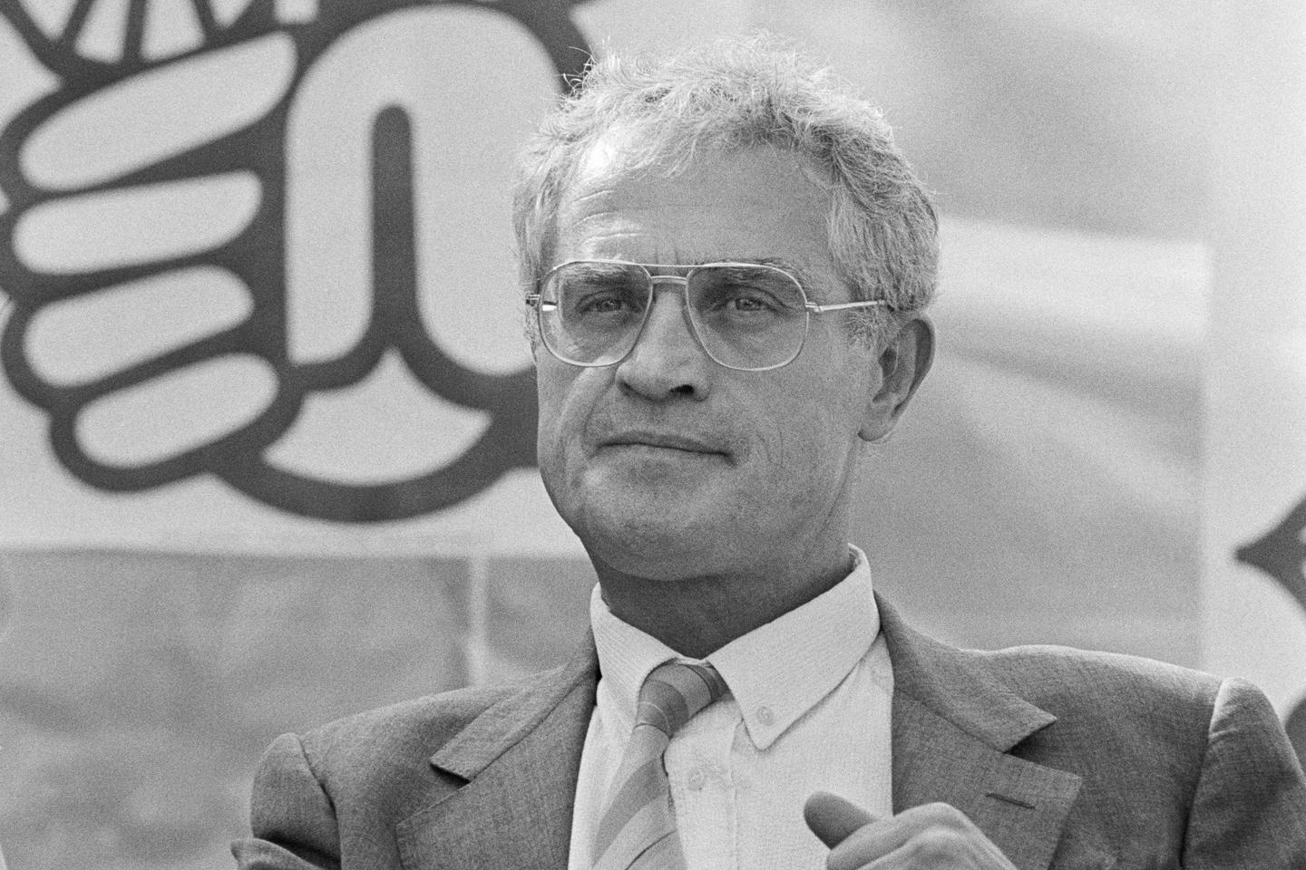 Lionel Jospin est mort : quatorze articles du « Monde » pour retracer le parcours d’une personnalité majeure de la gauche française