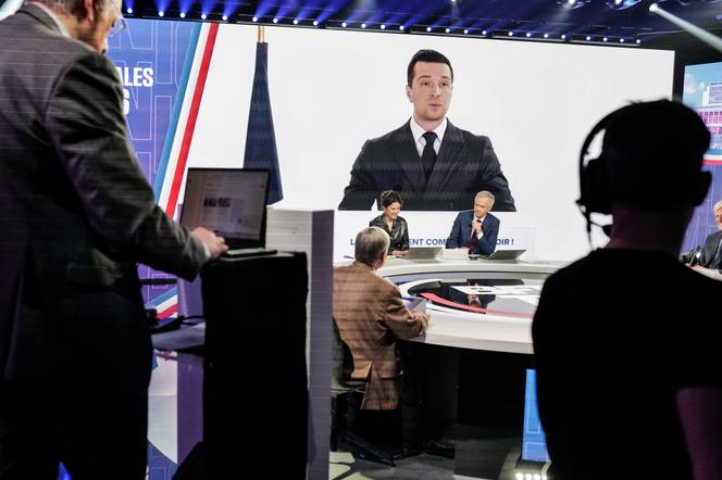 On the BFM-TV set during the speech by Rassemblement National president Jordan Bardella in Paris, March 22, 2026.