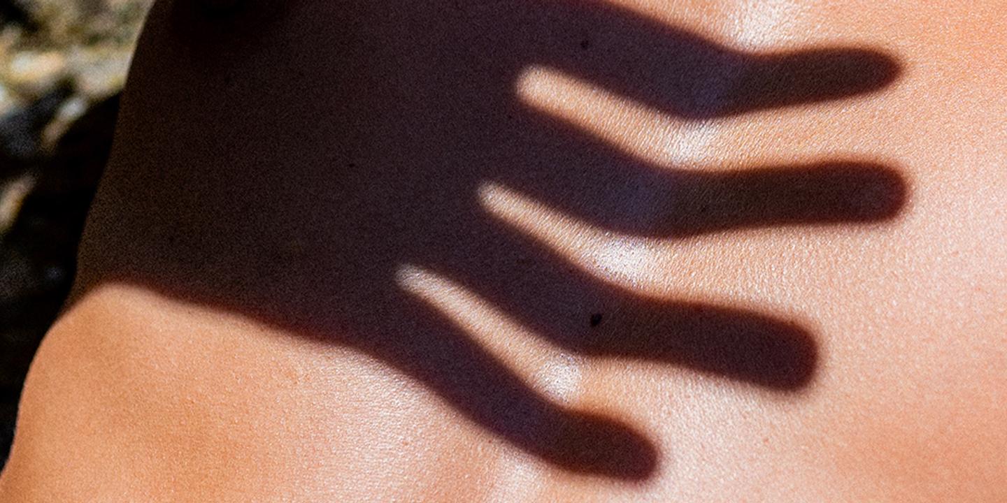 Bonne mine à tout prix : l'appel des expositions extrêmes sur les réseaux sociaux