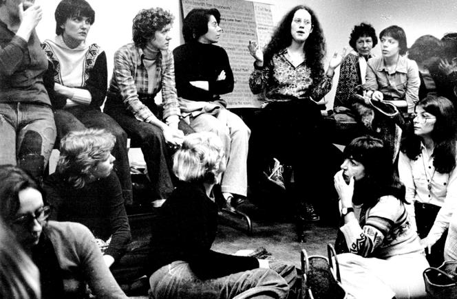 Pendant les cinq jours du Tribunal international des crimes contre les femmes, à Bruxelles, en mars 1976.