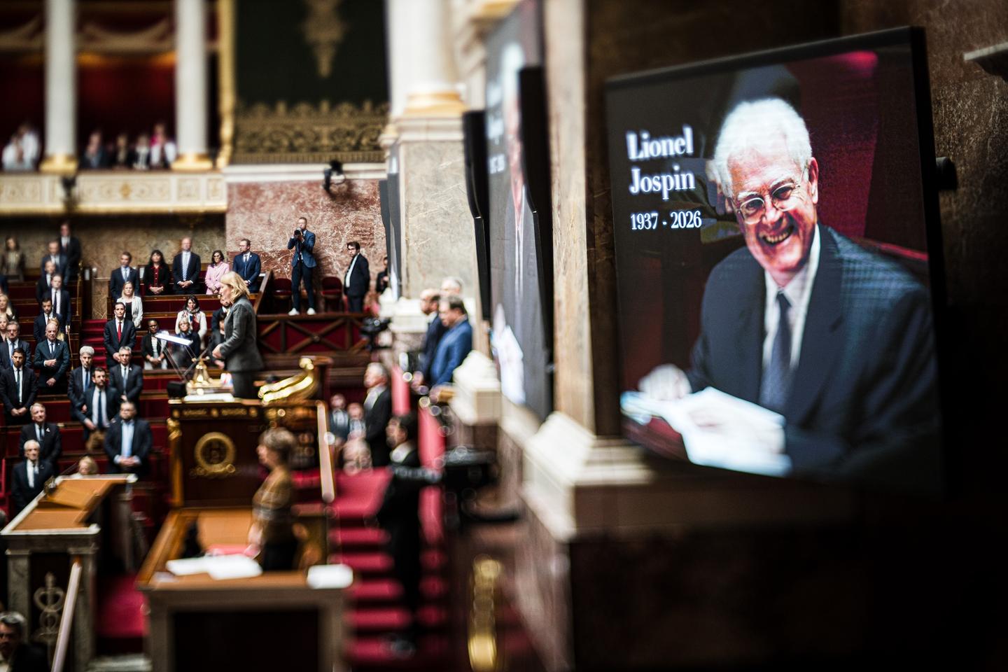 « Contrairement à Léon Blum en 1936 ou à Pierre Mauroy en 1981, Lionel Jospin, de 1997 à 2002, privilégie le réalisme aux ambitions transformatrices »