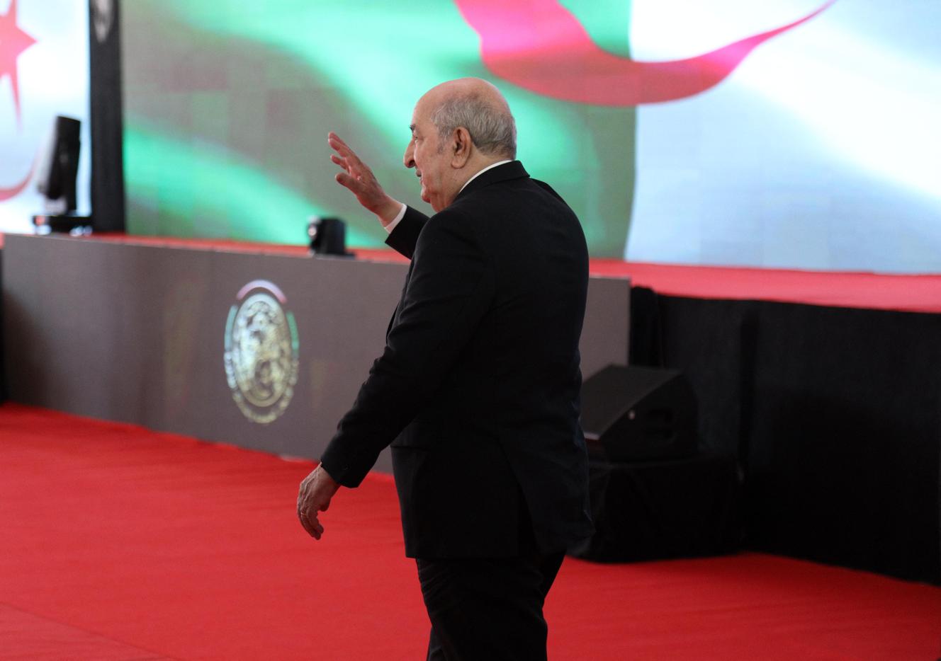 En Algérie, Abdelmadjid Tebboune renforce ses pouvoirs et verrouille le régime