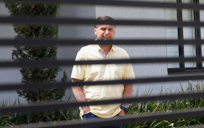 Ex-presidente brasileiro Jair Bolsonaro, em sua casa em Brasília, 3 de setembro de 2025.