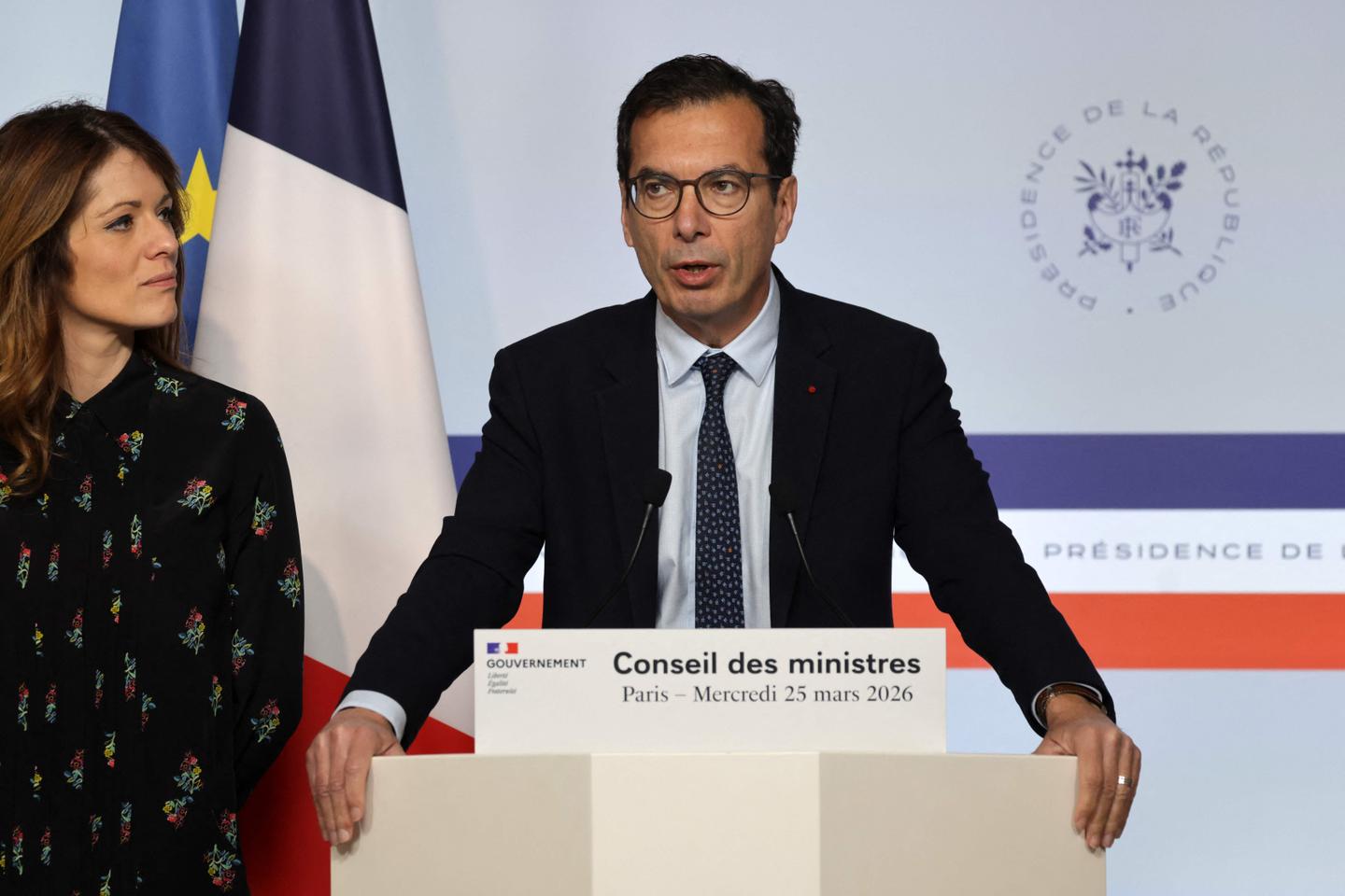 Guerre au Moyen-Orient : le gouvernement annonce la mise en place du chômage partiel pour soutenir les entreprises