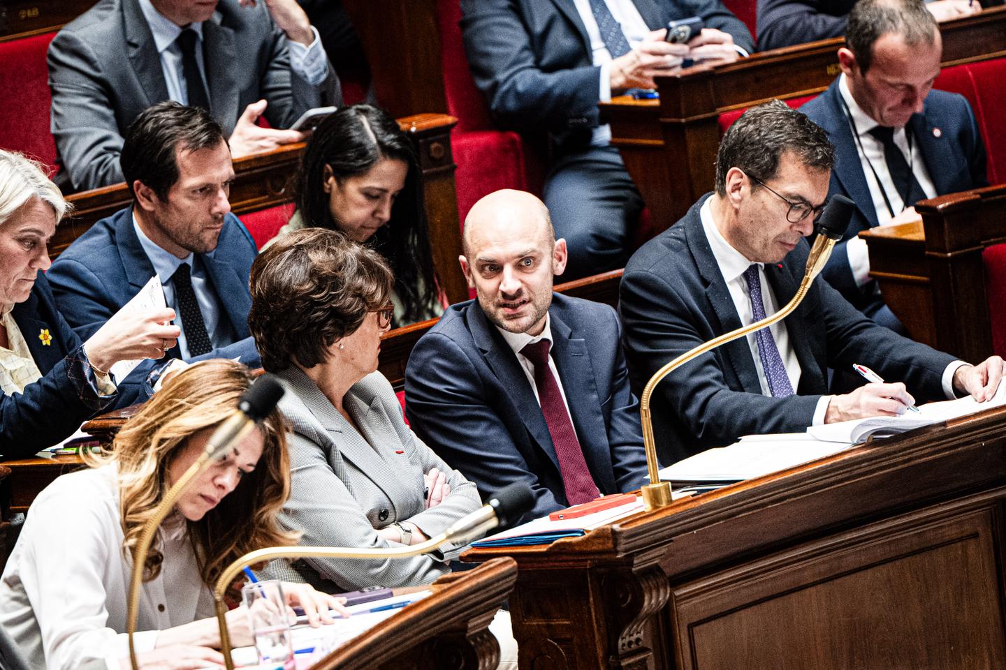 Jean-Noël Barrot exhume un vieil argument défendant la supériorité morale d’Israël