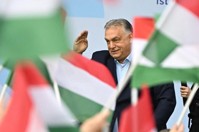  Viktor Orban lors de la « grande assemblée patriotique », à Budapest, le 23 mars 2026. 