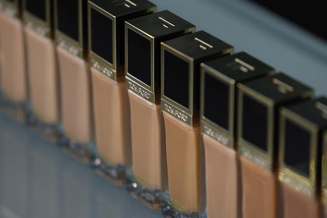 Des fonds de teint à Paris, en octobre 2025.