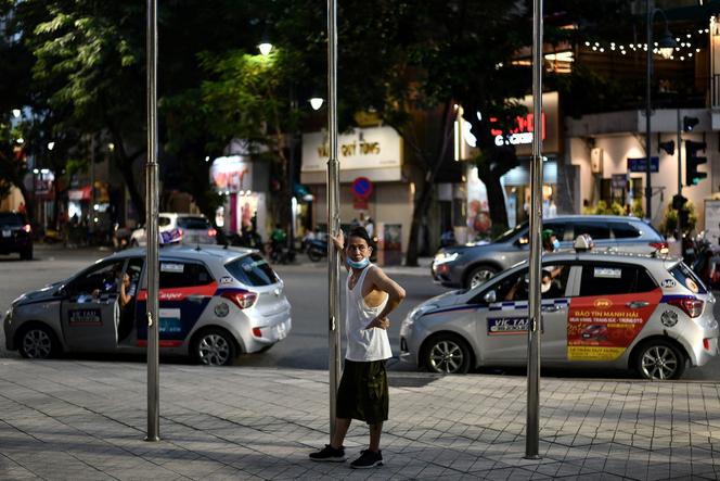 A une station de taxis à Hanoï, le 24 août 2020.