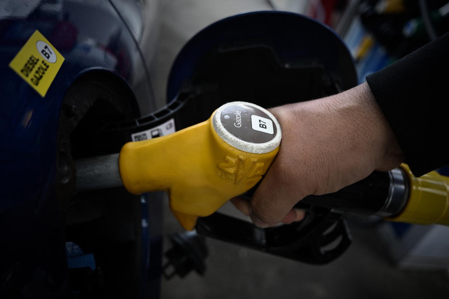 Les stations-service autorisées à vendre un gazole moins résistant au froid, « à titre exceptionnel », pour faire face aux difficultés d’approvisionnement