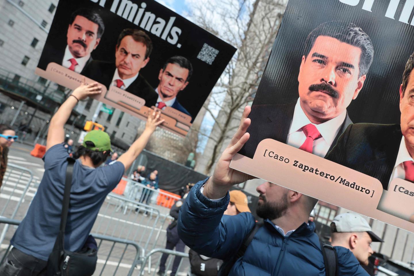 Nicolas Maduro devant un tribunal à New York : l’ancien chef d’Etat vénézuélien fait une brève apparition, trois mois après son enlèvement Nicolas Maduro devant un tribunal à New York : l’ancien chef d’Etat vénézuélien fait une brève apparition, trois mois après son enlèvement