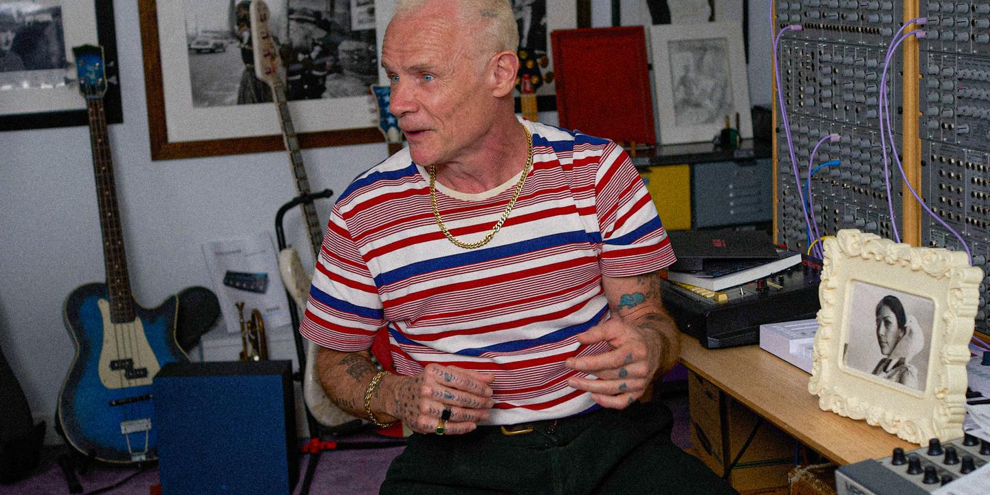 Flea des Red Hot Chili Peppers revient au jazz avec l'album 'Honora'