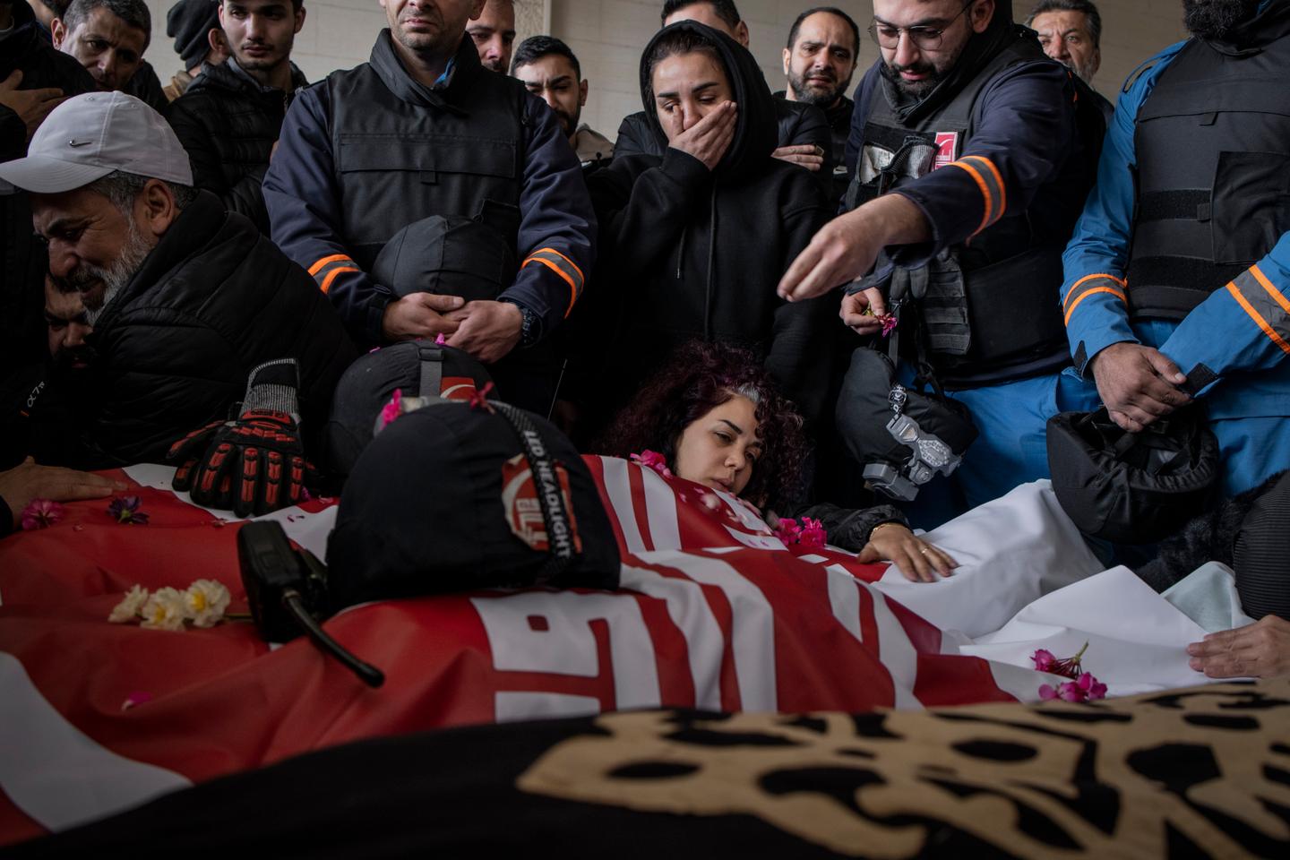 A Nabatiyé, au Liban sud, « personne ne s’aventure plus dehors, hormis les équipes de secours »