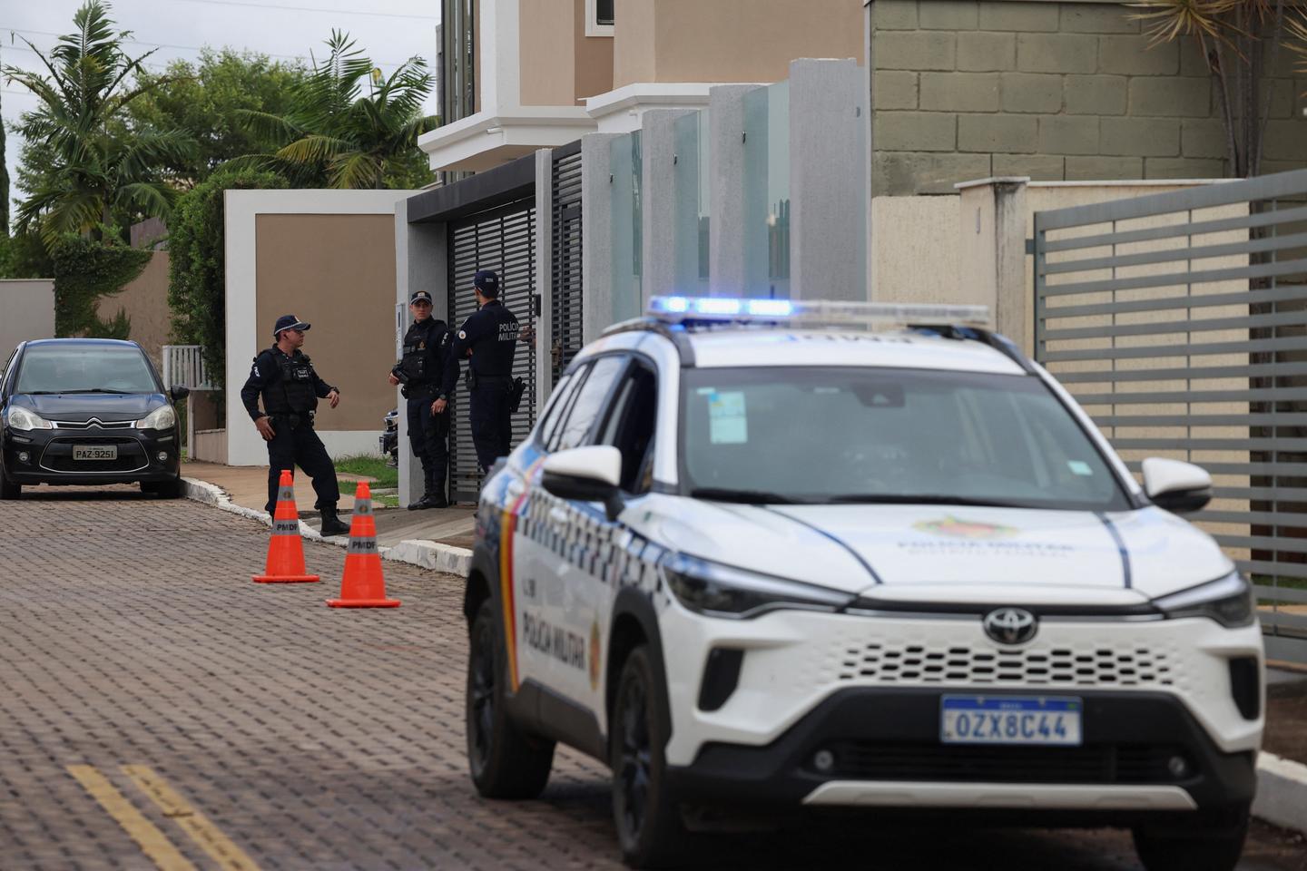 Jair Bolsonaro a quitté l’hôpital pour sa résidence, afin de purger sa peine à domicile