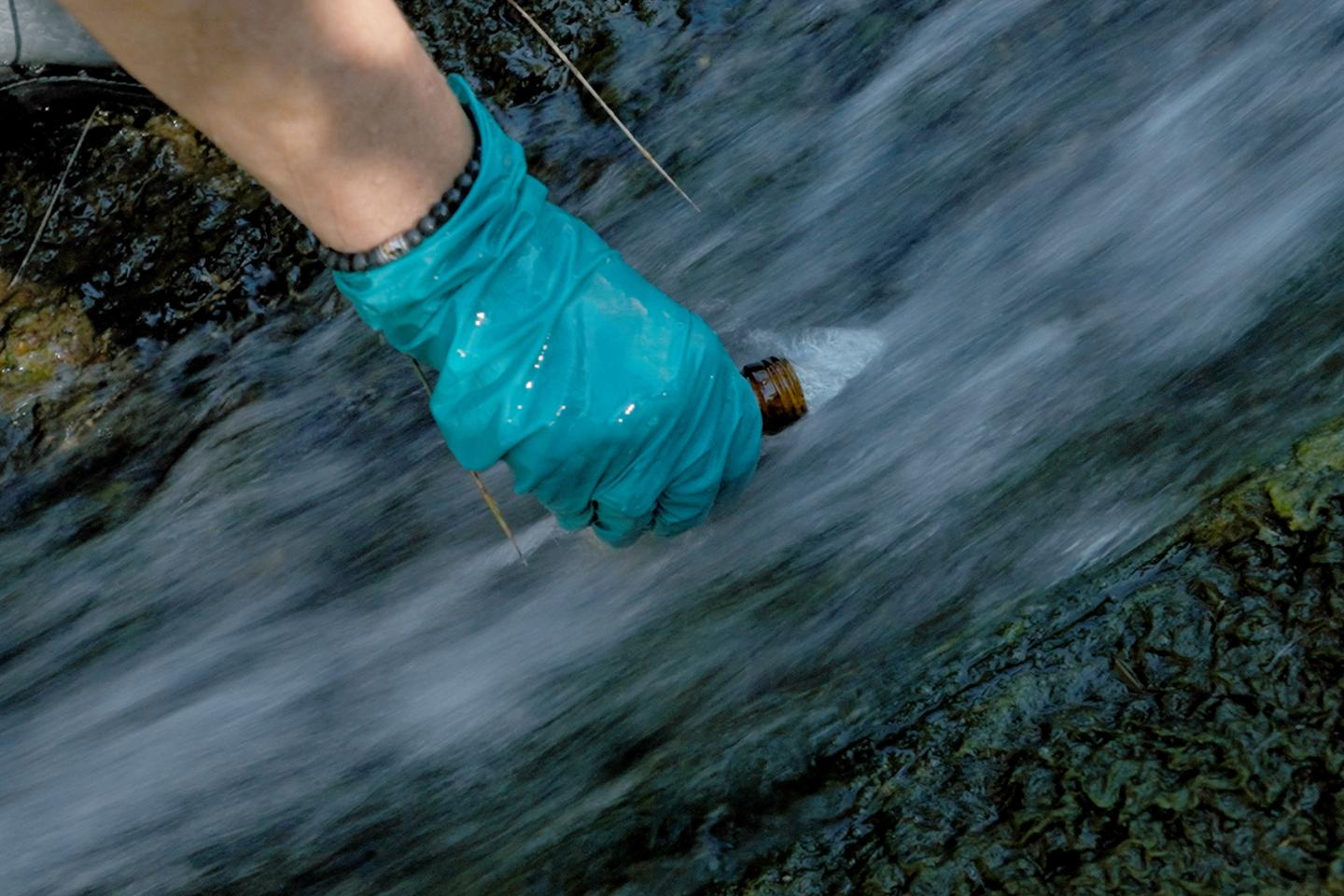 « Tous empoisonnés : le fléau des PFAS », sur Arte : les polluants éternels, nos ennemis intimes