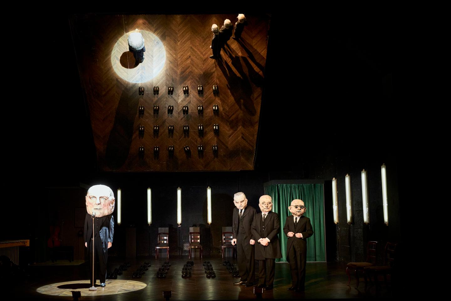 Dans « L’Ordre du jour », au Théâtre du Vieux-Colombier, le nazisme est en ordre de marche