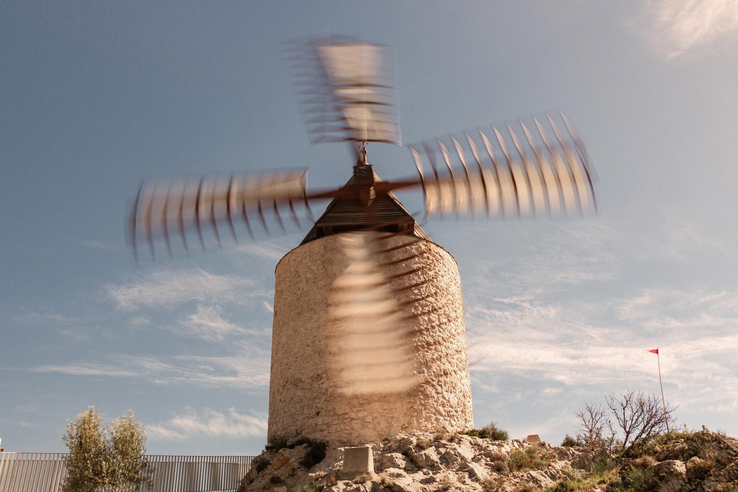 Le vent tourne pour les moulins : « Depuis toute petite, je voulais le remettre en activité »