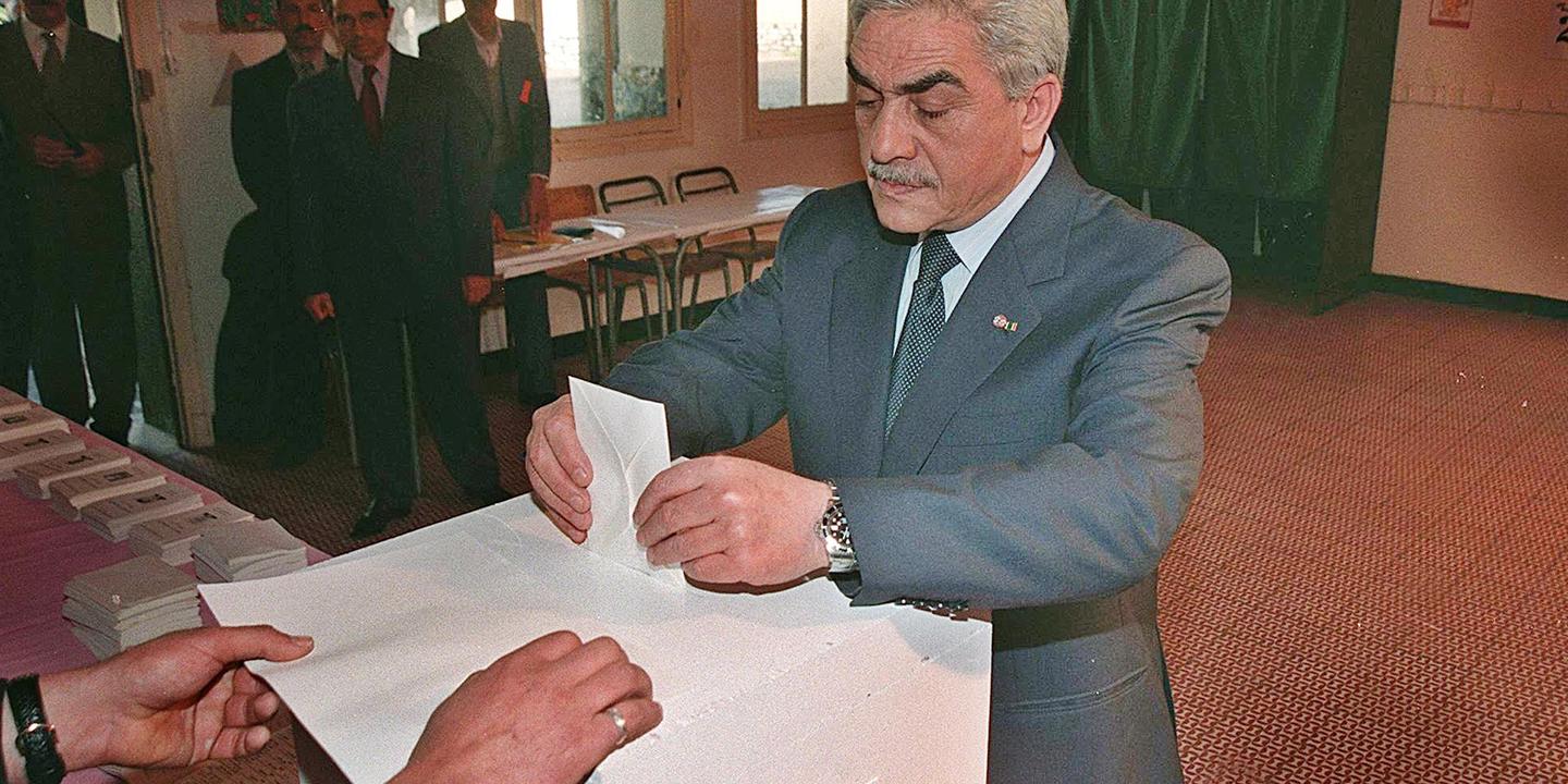 Lamine Zeroual, ancien président algérien de la décennie noire, est décédé