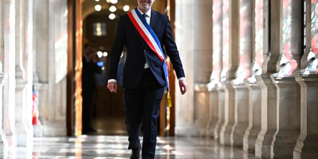 VIDEO. Emmanuel Grégoire intronisé à la Mairie de Paris