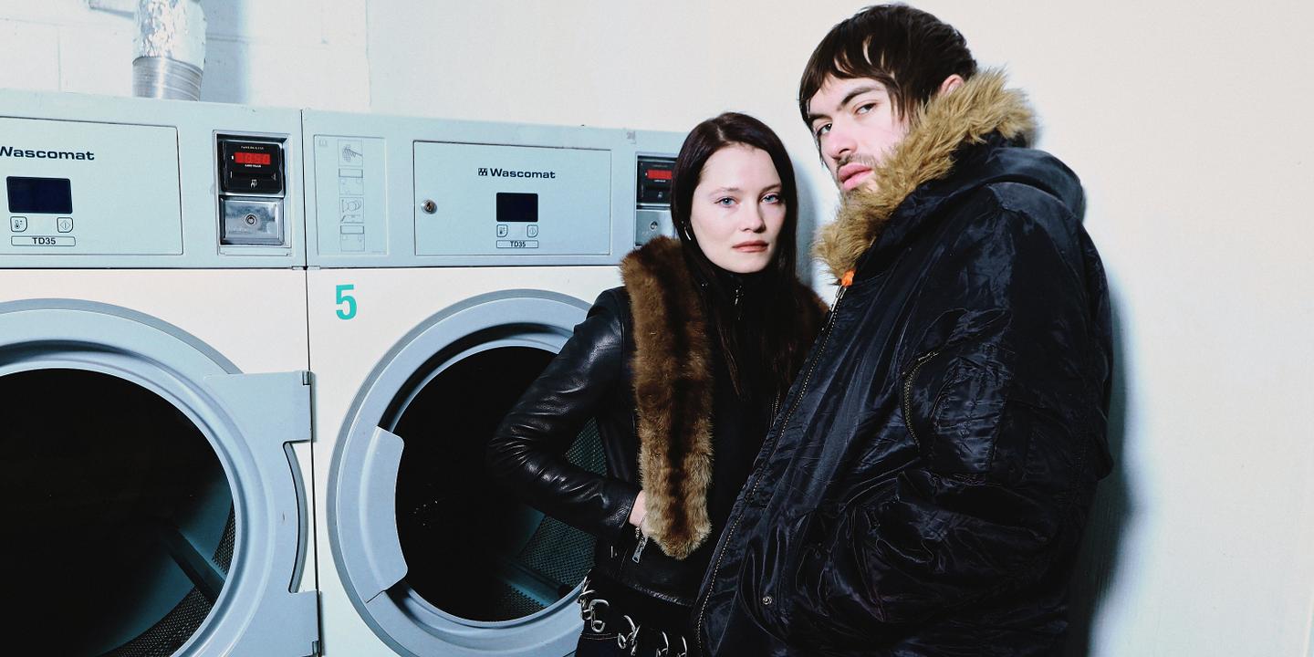 Le duo FCUKERS confirme son statut de groupe cool avec son premier album 'O'