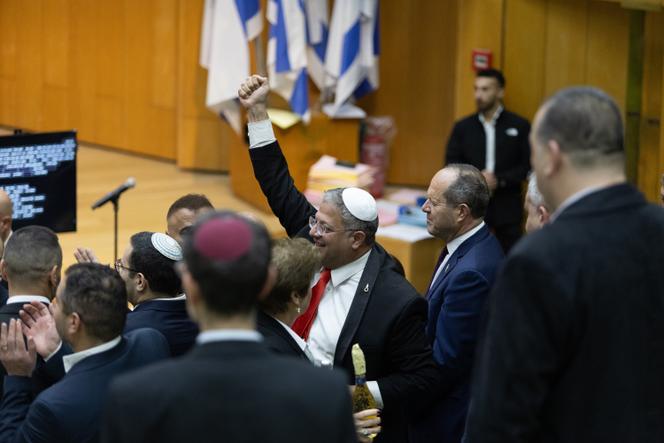 Le ministre de la sécurité nationale, Itamar Ben Gvir (extrême droite), à la Knesset, le Parlement israélien, après le vote à Jérusalem, le 30 mars 2026.