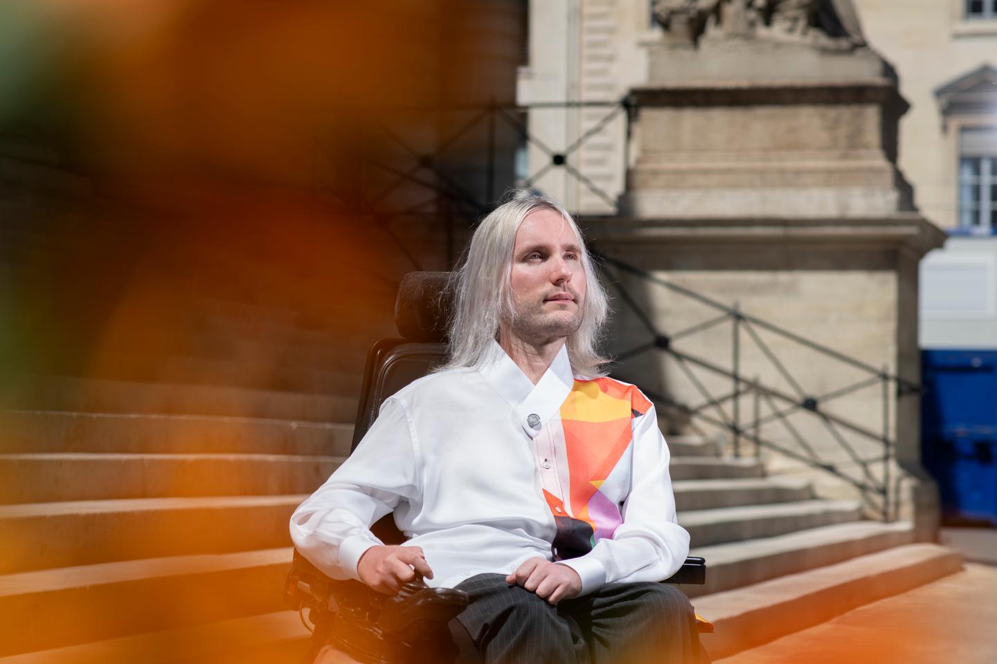 « Dans le monde du handicap, je suis un ovni ! » : le parcours singulier de Tom Bry-Chevalier, doctorant et militant animaliste