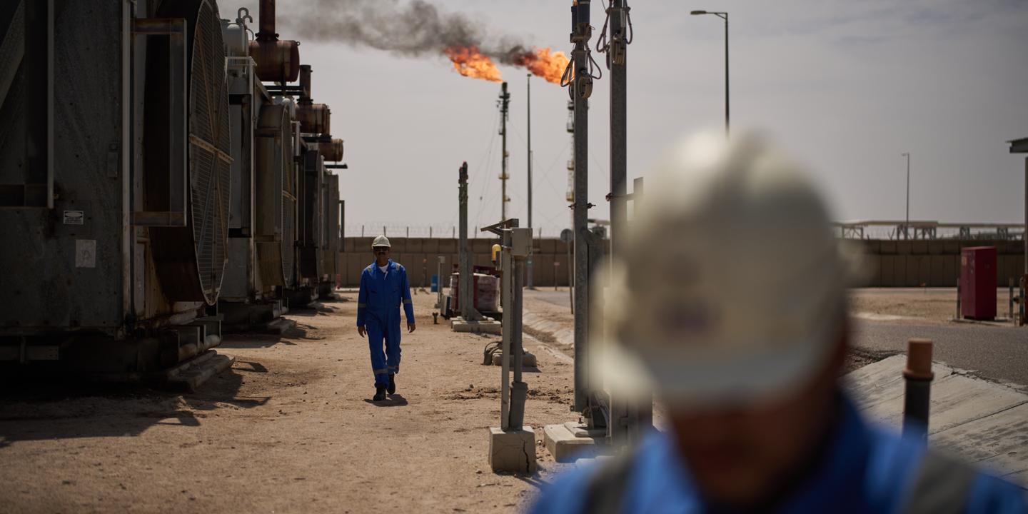 Pétrole : après un mois de conflit, la production mondiale s'effondre