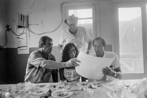 L’immense collection de René Chateau, businessman cinéphile, dispersée ...