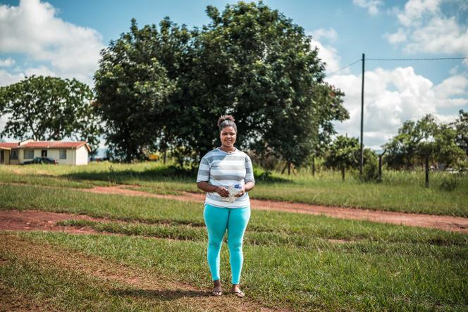 Nompu, 27 ans, travailleuse du sexe depuis ses 19 ans, vient de recevoir ses deux premières injections de lénacapavir, à la clinique de Lobamba, le 17 mars 2026.