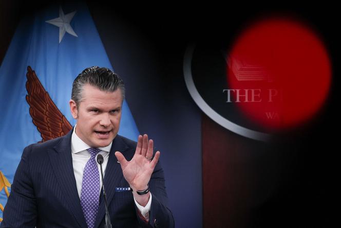 Le secrétaire américain à la guerre, Pete Hegseth, lors d’un point de presse, au Pentagone, à Arlington (Virginie), le 31 mars 2026.