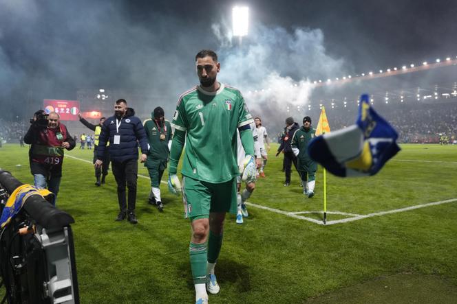 Le gardien de l’équipe de football d’Italie Gianluigi Donnarumma, après l’élimination de la Nazionale par la Bosnie-Herzégovine, à Zenica (Bosnie-Herzégovine), mardi 31 mars 2026.