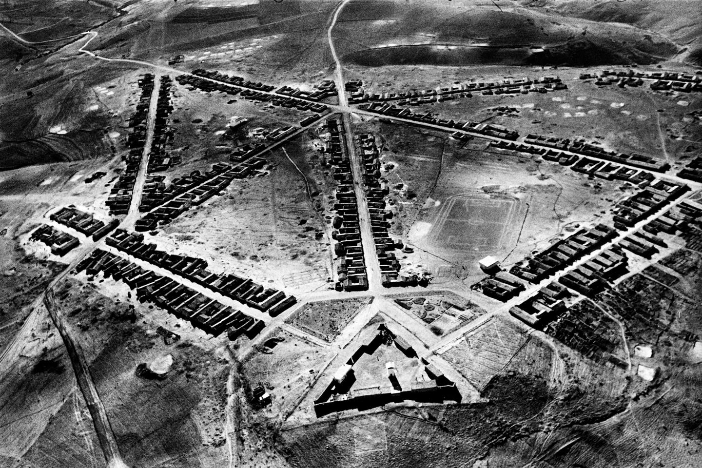 La mémoire enfouie des camps de regroupement de la guerre d’Algérie La mémoire enfouie des camps de regroupement de la guerre d’Algérie