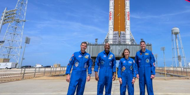 Plus de cinquante ans après les premiers pas de l’homme sur la Lune, l’agence spatiale américaine lance la mission Artemis-2.