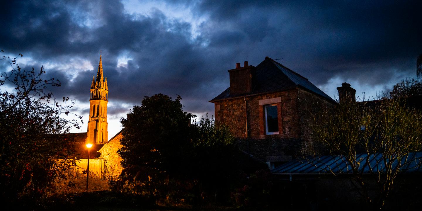 Le mystérieux frappeur hante toujours les habitants de Goudelin en Bretagne